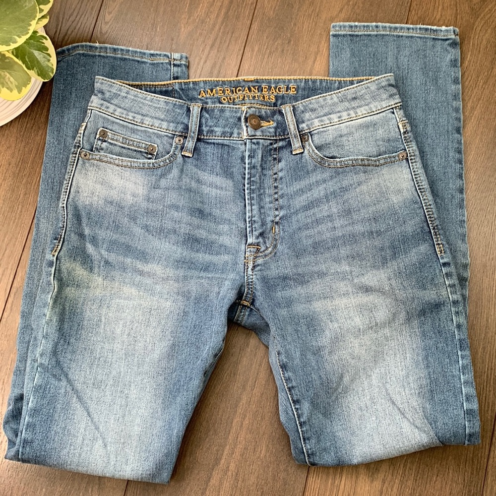 AMERICAN EAGLE 360 Extreme Flex slim fit 29/30 light medium wash excellent cond
